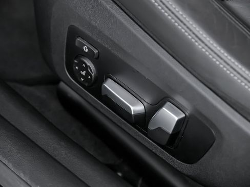 Used 2021 BMW M4 Competition w/ Executive Package image 26