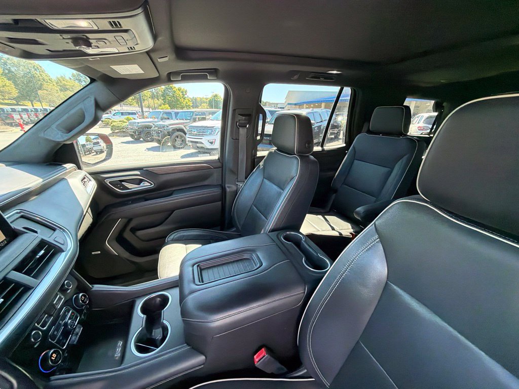 Used 2021 Chevrolet Tahoe Premier w/ Premium Package AWD/4WD image 14