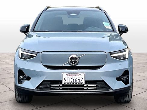 Used 2023 Volvo XC40 Recharge Ultimate AWD/4WD image 3