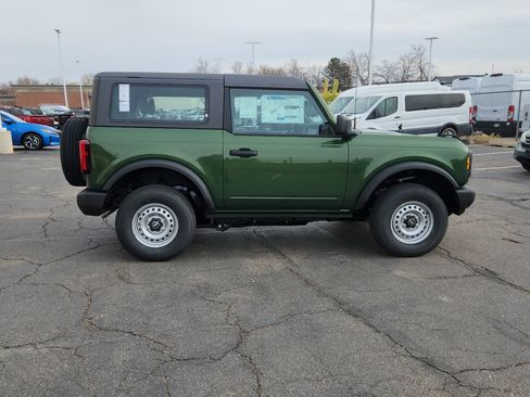 New 2025 Ford Bronco Base image 13