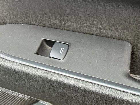 Used 2025 Chevrolet Silverado 1500 LT image 22