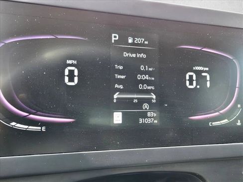 Used 2025 Kia Sportage LX FWD image 11