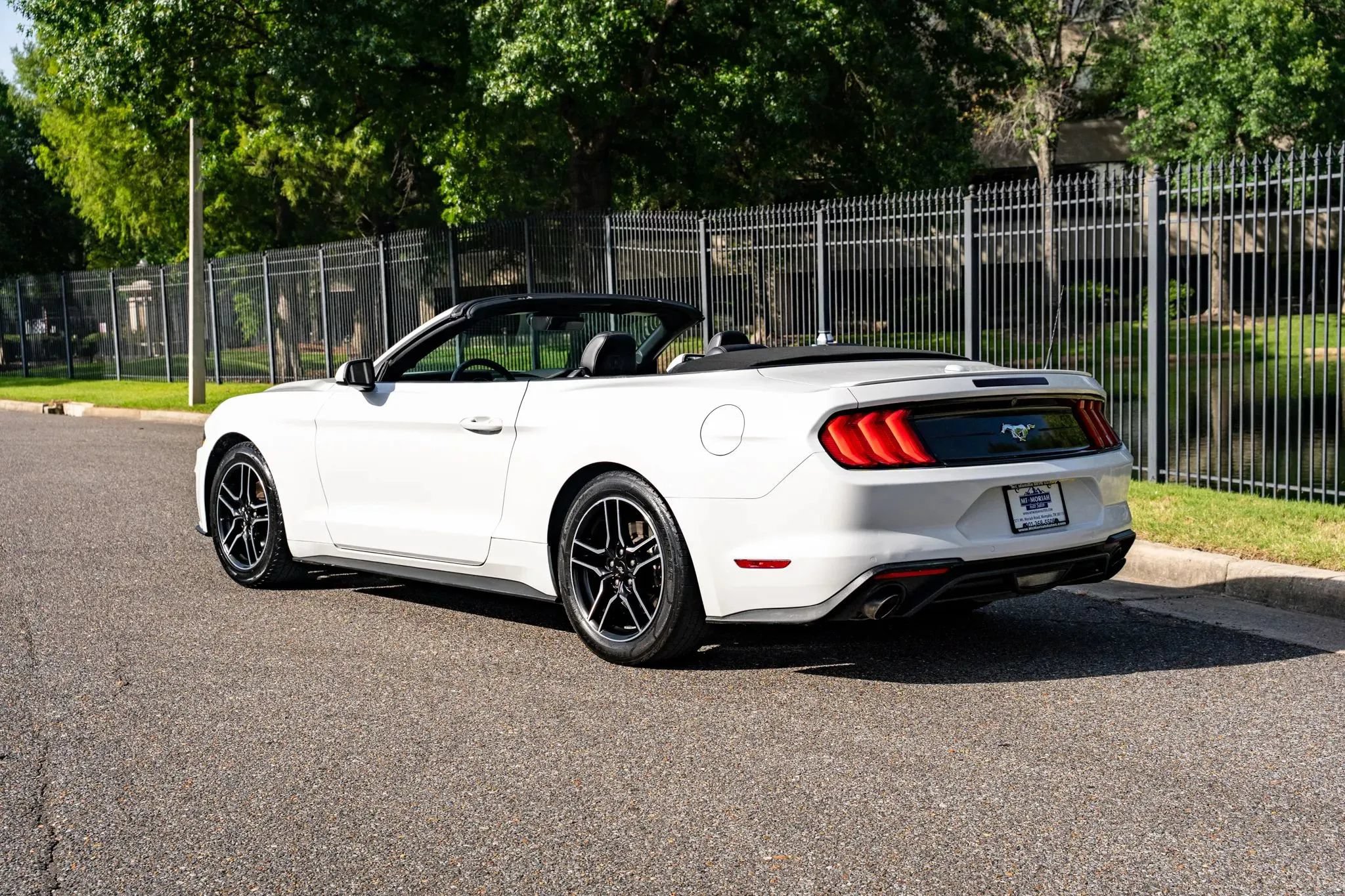 Used 2021 Ford Mustang Premium RWD image 8