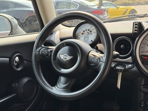 Used 2013 MINI Cooper Clubman FWD image 19