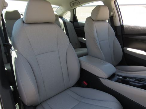 Certified 2024 Honda Accord LX image 10