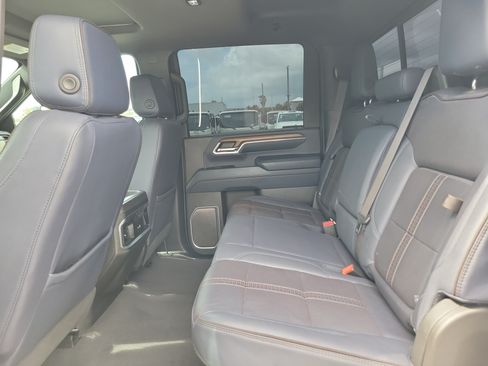 Used 2024 Chevrolet Silverado 2500 High Country w/ High Country Premium Package AWD/4WD image 14