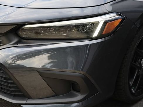 Used 2022 Honda Civic Sport image 12