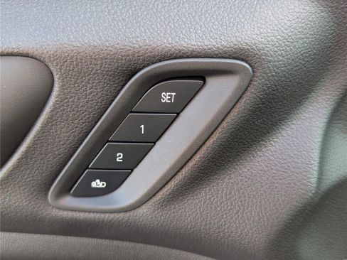 Used 2023 GMC Acadia Denali w/ Denali Technology Package image 21