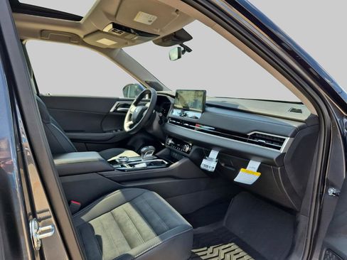 New 2025 Mitsubishi Outlander SE FWD image 25