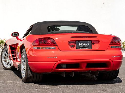 Used 2004 Dodge Viper SRT-10 RWD image 9
