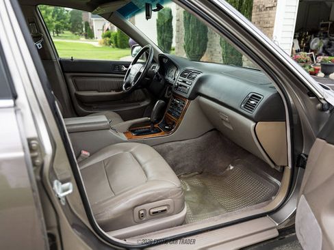 Used 1994 Acura Legend GS FWD image 25