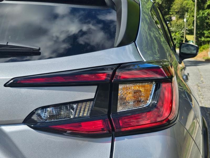 Used 2025 Subaru Crosstrek 2.5i Premium AWD/4WD image 29