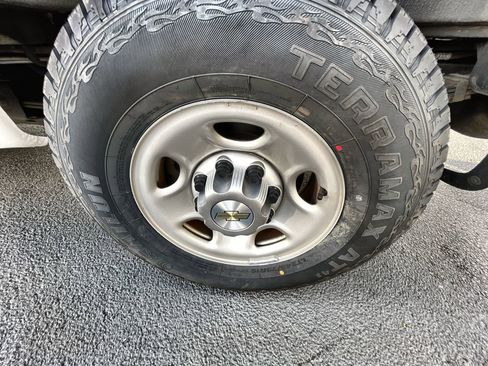 Used 2022 Chevrolet Express 3500 LS image 21