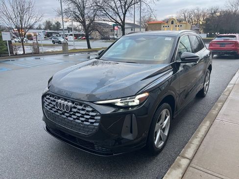 Used 2025 Audi Q5 Premium Plus image 43