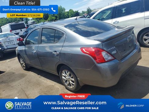 Used 2016 Nissan Versa SV w/ SV Appearance Package FWD image 3