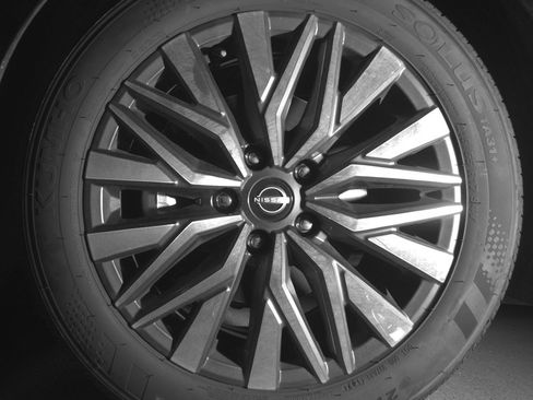 Used 2025 Nissan Altima 2.5 SV image 12