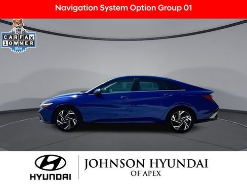 Used 2025 Hyundai Elantra Limited FWD image 3