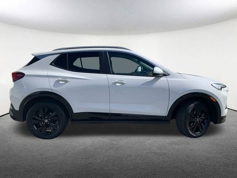 Used 2024 Buick Encore GX Sport Touring image 17