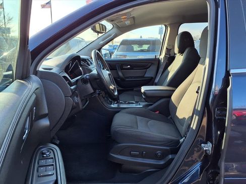 Used 2015 Chevrolet Traverse LT w/ Style and Technology Package image 15
