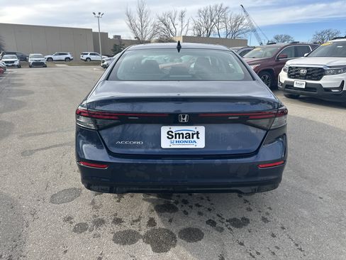 Used 2023 Honda Accord EX image 9