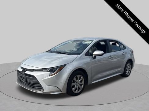 Used 2024 Toyota Corolla LE FWD image 1