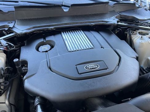 Used 2017 Land Rover Discovery HSE image 44