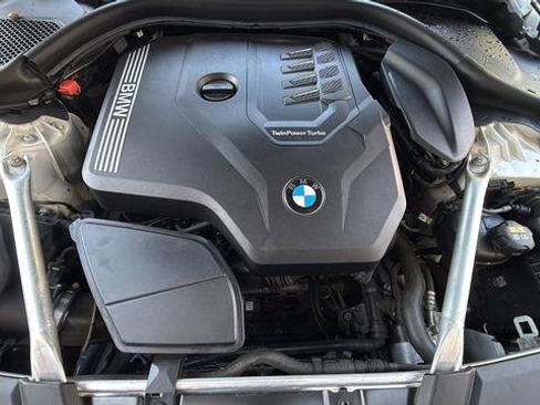Used 2022 BMW 530i w/ Convenience Package RWD image 28