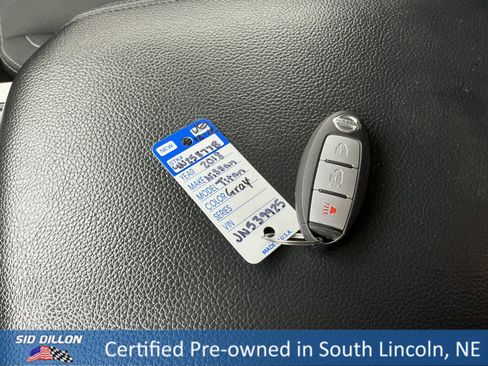 Used 2018 Nissan Titan SV w/ SV Convenience Package image 7