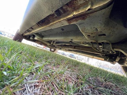 Used 2010 Dodge Journey SXT w/ Flexible Seating Group FWD image 18