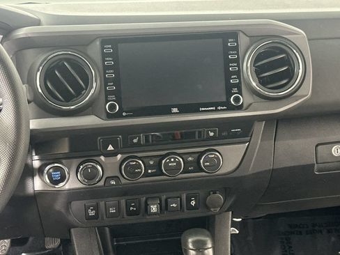 Used 2023 Toyota Tacoma TRD Off-Road w/ TRD Premium Off Road Package AWD/4WD image 18