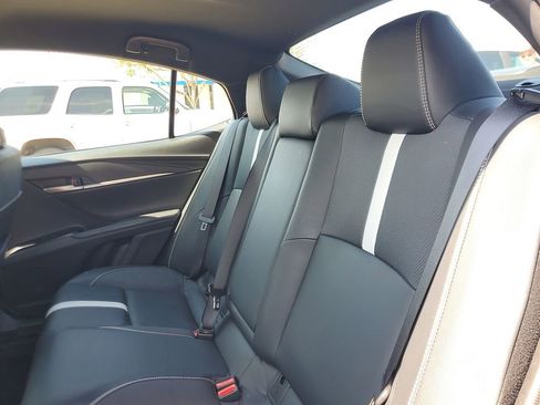 Used 2025 Toyota Camry SE image 9