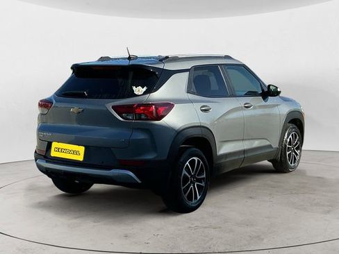 Used 2025 Chevrolet TrailBlazer LT w/ Convenience Package AWD/4WD image 5