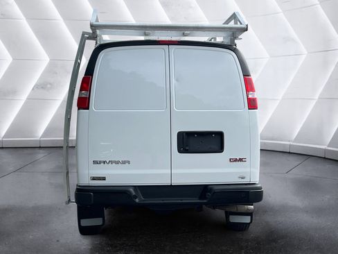 Certified 2023 GMC Savana 3500 Extended w/ Driver Convenience Package image 5