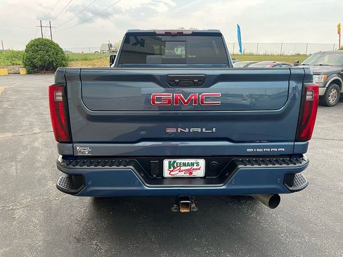Used 2025 GMC Sierra 3500 Denali w/ Denali Reserve Package AWD/4WD image 7