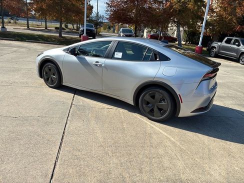 New 2026 Toyota Prius LE image 3