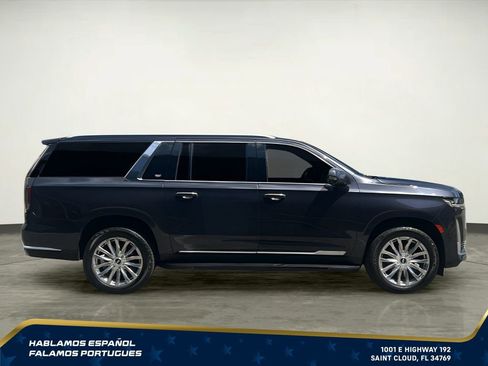 Used 2022 Cadillac Escalade ESV Premium Luxury AWD/4WD image 7
