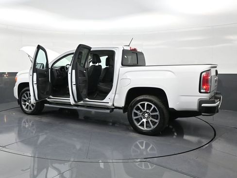 Used 2022 GMC Canyon Denali image 32