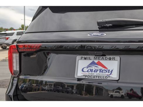Used 2025 Ford Explorer ST w/ Sun And Sound Package AWD/4WD image 29