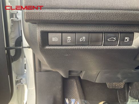 Used 2025 Toyota Camry LE image 14