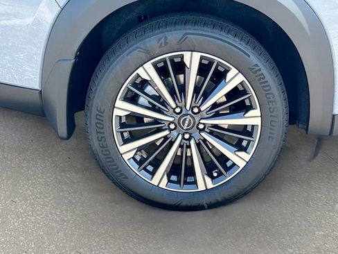 New 2026 Nissan Pathfinder Platinum FWD image 31