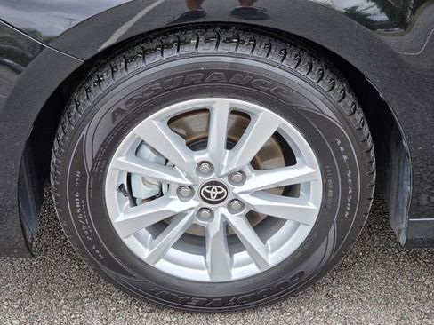 Used 2025 Toyota Camry LE image 18