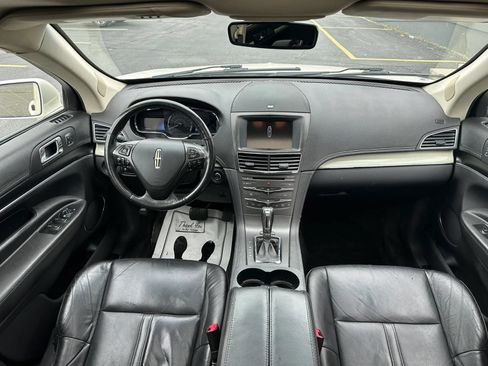 Used 2014 Lincoln MKT AWD w/ Equipment Group 201A image 18