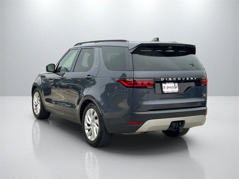 Used 2024 Land Rover Discovery S image 7