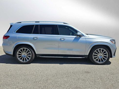 New 2026 Mercedes-Benz GLS 580 4MATIC image 2