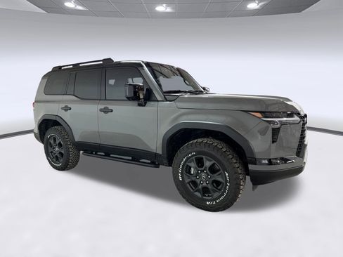 Used 2024 Lexus GX 550 AWD/4WD image 7