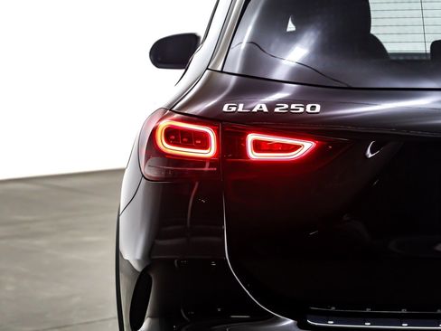 Used 2023 Mercedes-Benz GLA 250 image 16