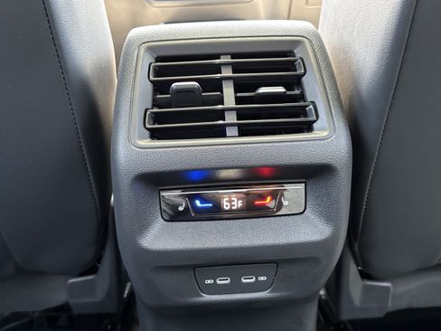 New 2026 Volkswagen Tiguan SEL R-Line AWD/4WD image 21