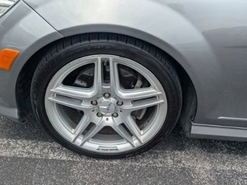 Used 2009 Mercedes-Benz C 350 Sport image 9