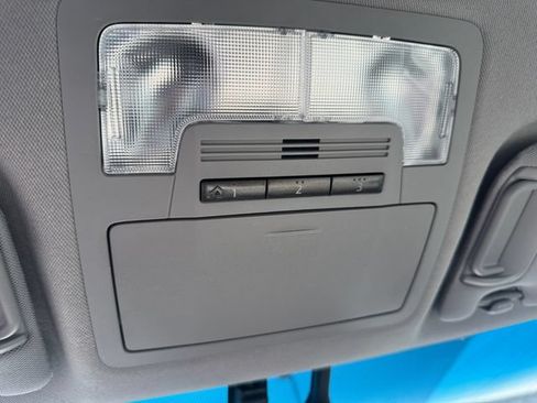 Used 2012 Toyota Camry XLE w/ Convenience Pkg FWD image 21