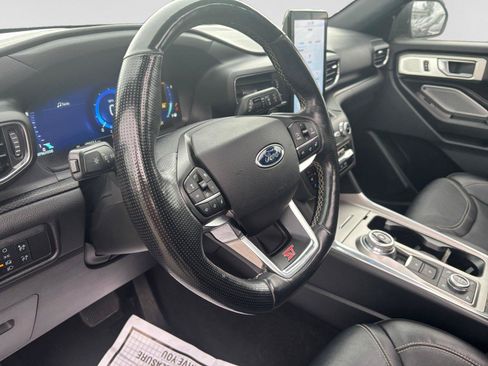 Used 2020 Ford Explorer ST w/ Premium Technology Package AWD/4WD image 11
